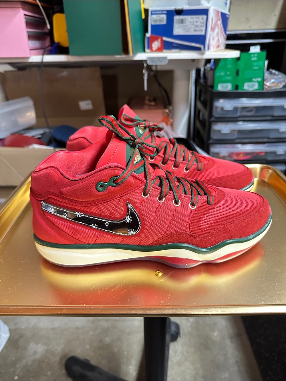 Nike Air Zoom GT Hustle 2 Christmas DJ9405-601 Men’s Size 10.5